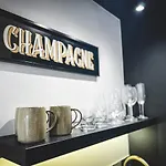 Bakelit - Design Hideaway - Calm, Quality & Location شقة كراكوفيا
