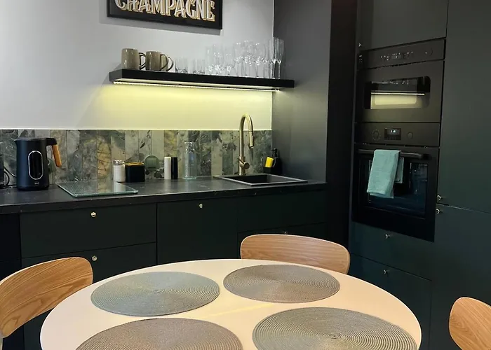 Bakelit - Design Hideaway - Calm, Quality & Location *